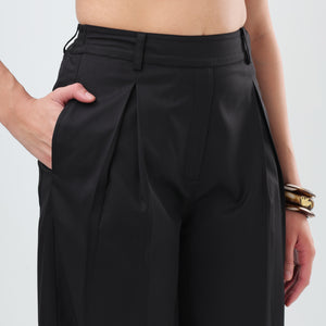 Signature Pleat Trousers (Black)